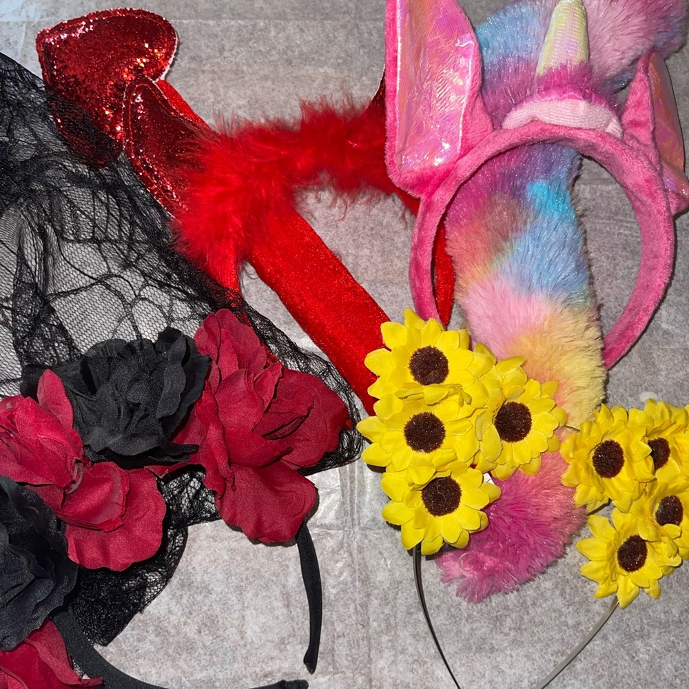 Set of Costumes 😈 🦄 🌻